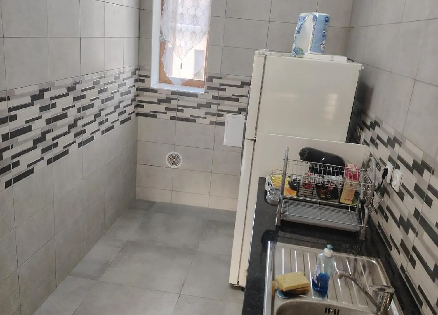 Joli Appartement F3 Proche Transport Vénissieux Apartman