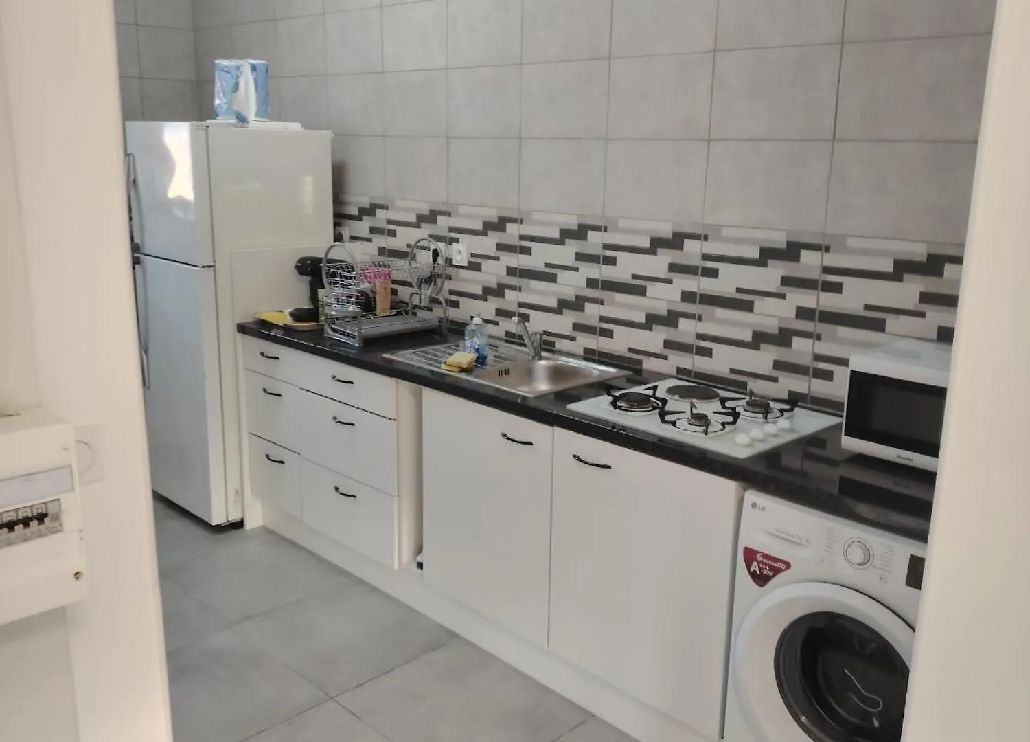 Joli Appartement F3 Proche Transport Vénissieux Apartman