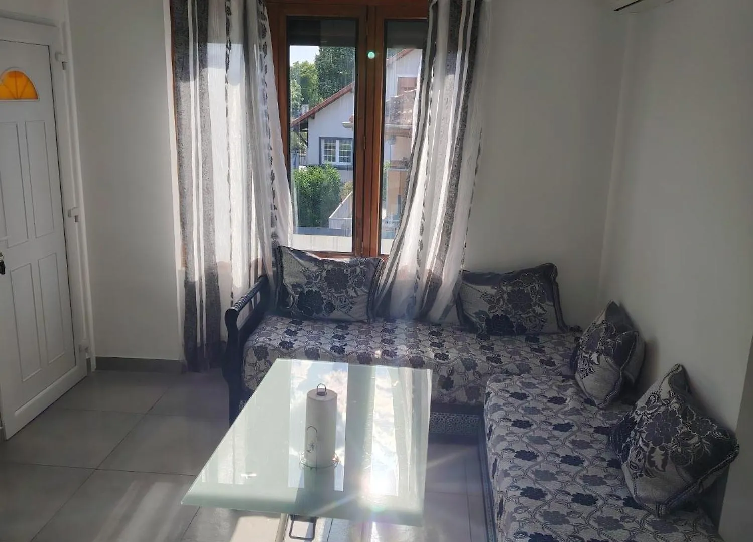Joli Appartement F3 Proche Transport Vénissieux Apartman